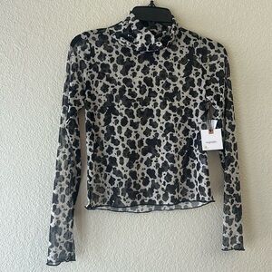 Be original created by La La Land Creative Co. mesh long sleeve shirt size M